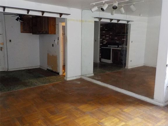 2nd image of 9255-SHORE Road 1c