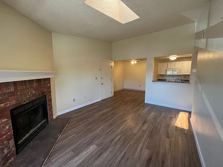 1094 S Dearborn St #308 — Photo 9