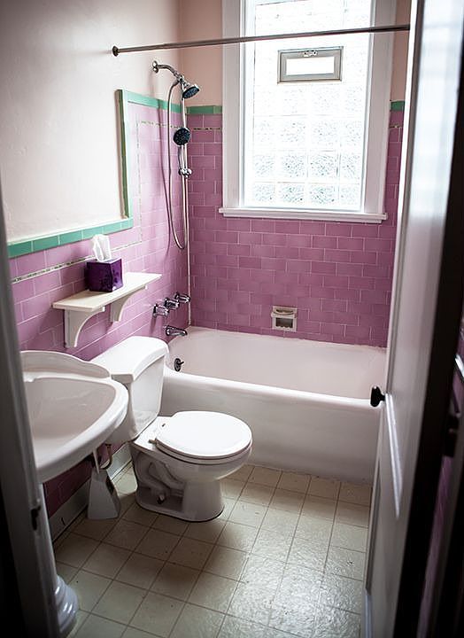 2630 Broadway Bath