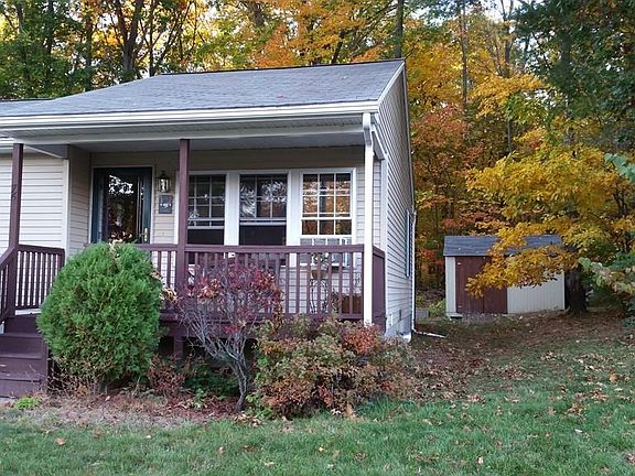 2nd image of 76 Crestwood Dr