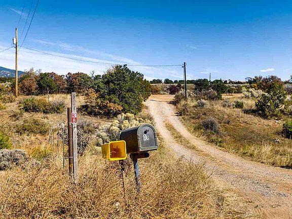 5th image of 38 Camino Valle