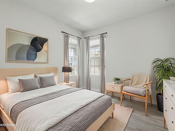 5th image of 5079 Royal Point Ave