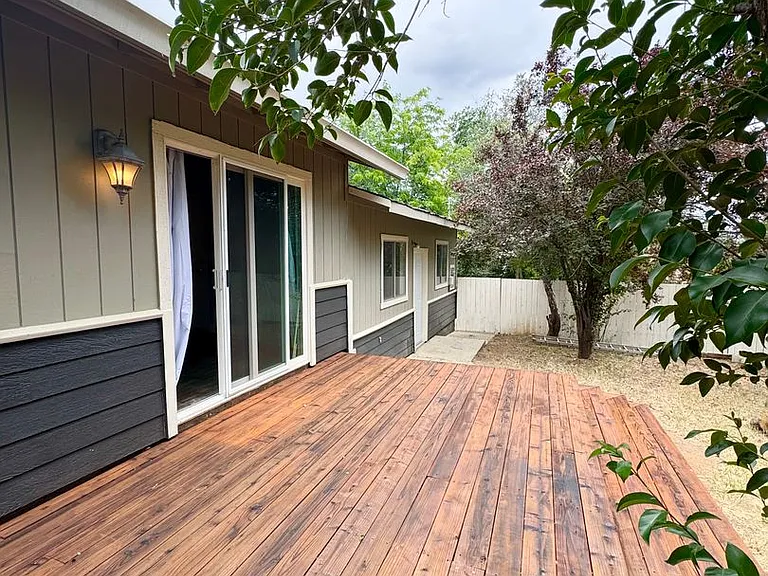 1502 Cottonwood Ave — Photo 24