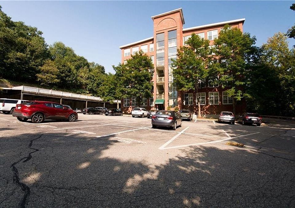 1st image of 2 School St #136