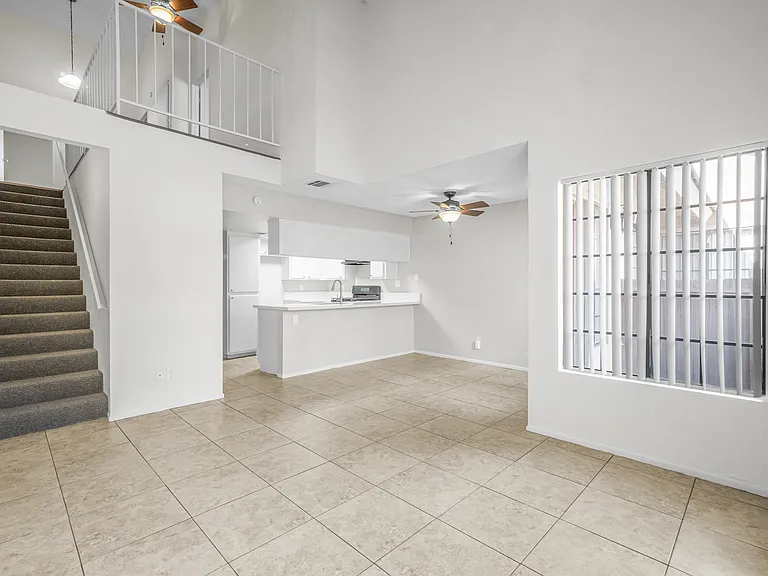 741 W Stetson Ave — Photo 7