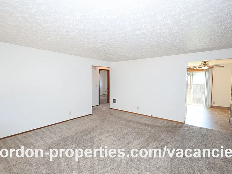 14832 SE Cedar Ave #3 — Photo 3