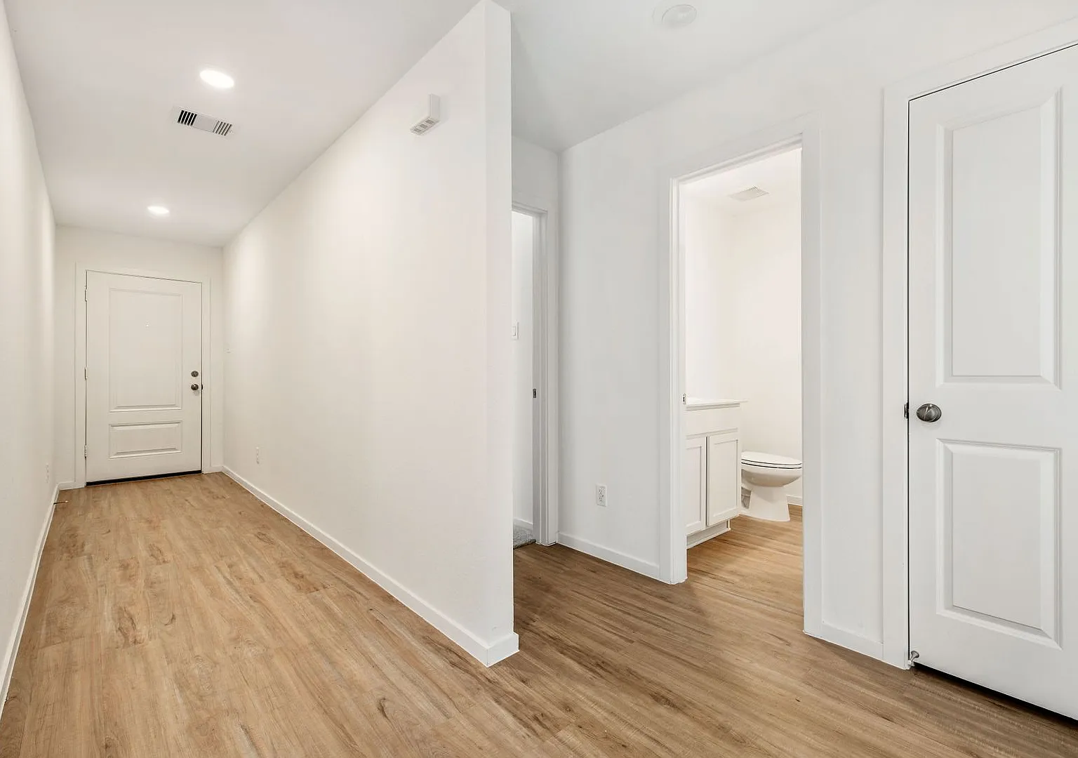 New Home In Pleasant Hill Available For December Move In! — Photo 4