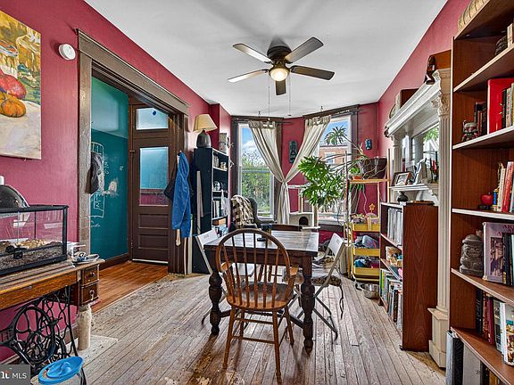 3rd image of 1525 Carswell St