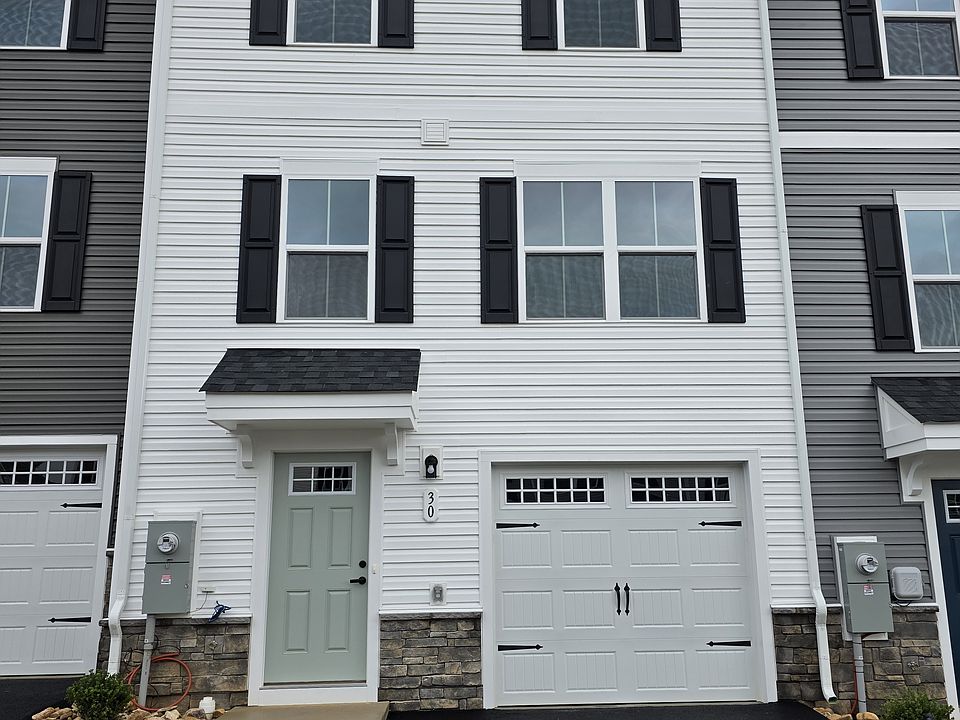 30 Applewood Lane Harrisonburg, VA. 22801 Ridgeview Townhomes