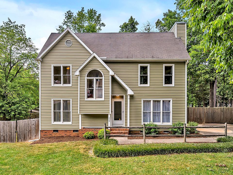 1st image of 716 Sanderson Dr
