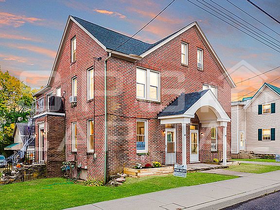 2nd image of 85 E York St #2