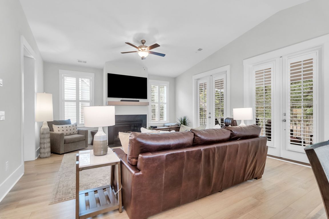 next background image