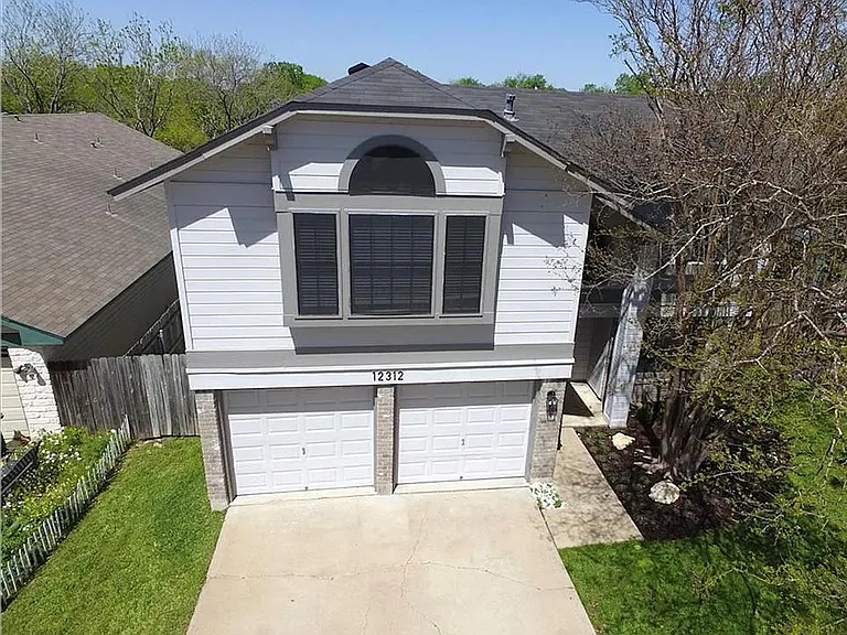 12312 Yarmont Way — Photo 28