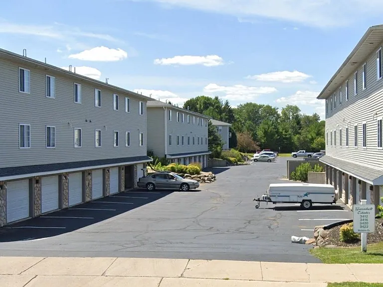3416 Midvale Dr #1 — Photo 2