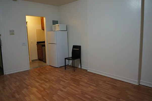 Rented by RSNY Realty | media 6