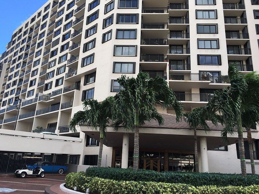 2nd image of 540 Brickell Key Dr APT 511