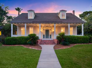 527 Cleveland Ave, Ocean Springs, MS 39564