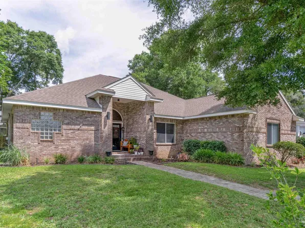 6044 Forest Green Rd, Pensacola, FL 32505