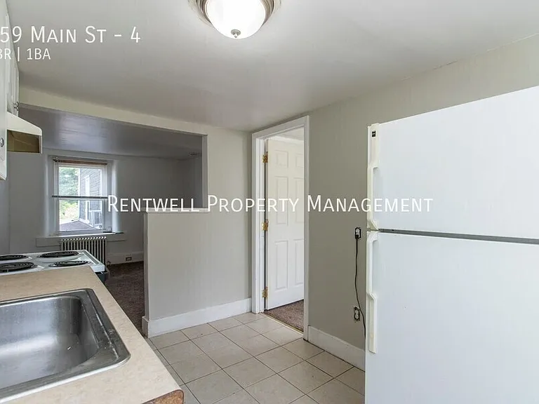 159 Main St #4 — Photo 4
