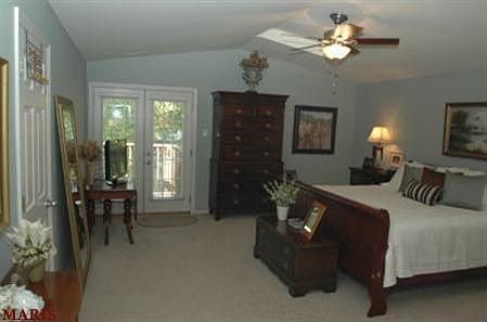 5th image of 411 W Essex Ave