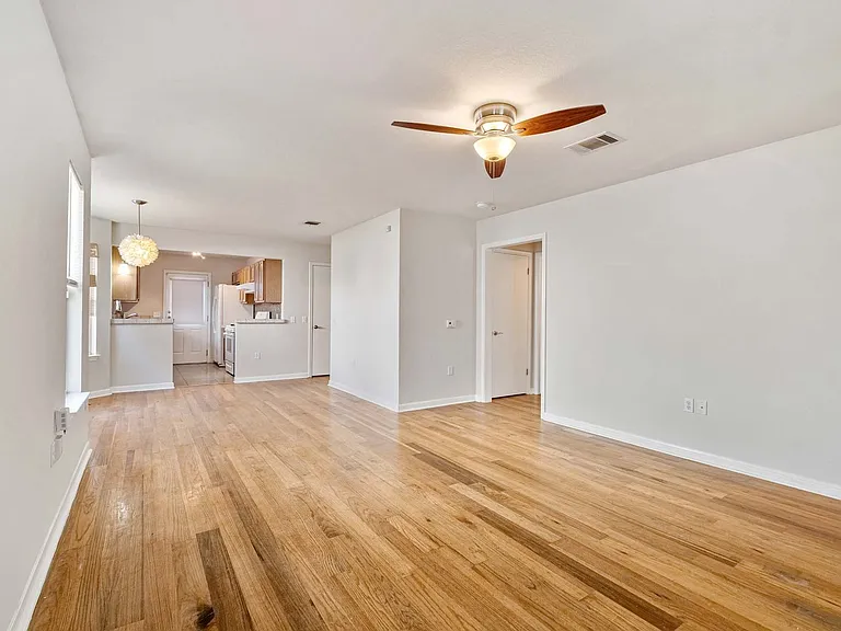 1502 Garden St — Photo 3