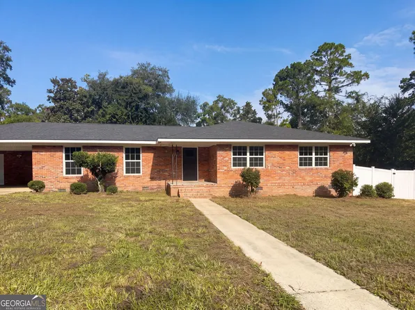 1625 Windsor Dr, Waycross, GA 31501