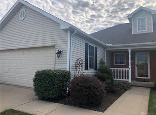 1853 Golfview Dr, Springfield, OH 45502