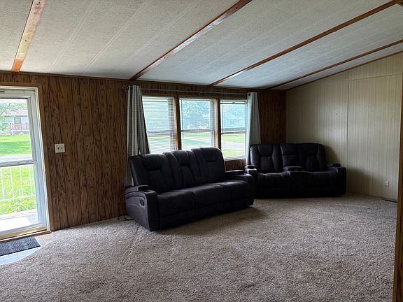 3rd image of 173 Greenview Rd