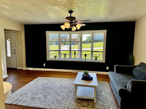 5th image of 3766 Lisa Ln