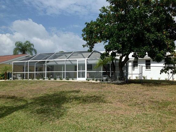 2nd image of 581 W Tarpon Blvd NW
