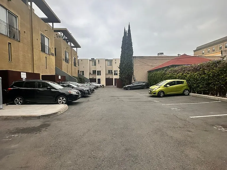 988 G St #31 — Photo 28