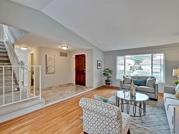 5th image of 5552 Dunsburry Ct
