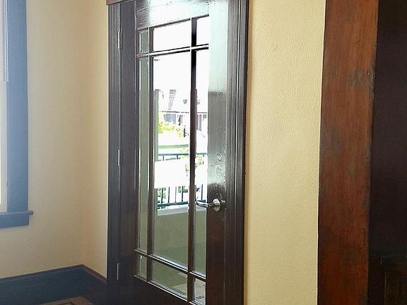 5th image of 830 Georgia St #D