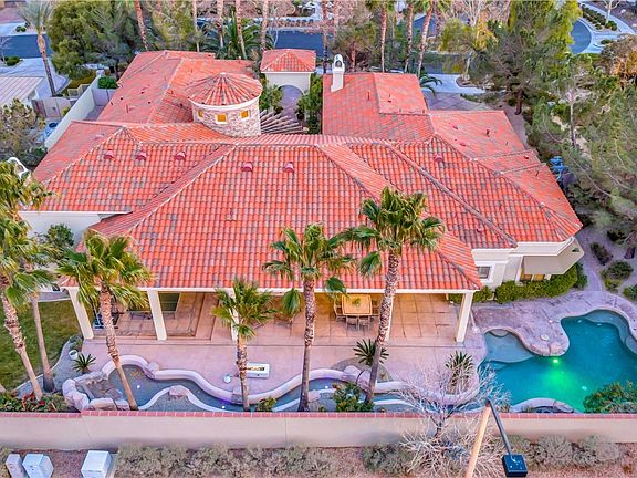 3rd image of 2205 Paiute Meadows Dr