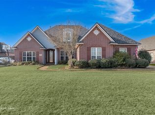 9378 Milbank Dr, Shreveport, LA 71115