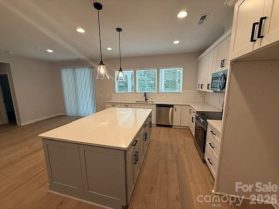 3rd image of 307 Sowers Ferry Rd