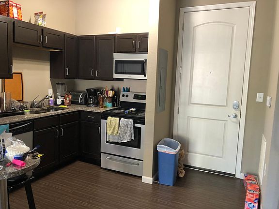 4th image of 498 Angliana Ave #4105