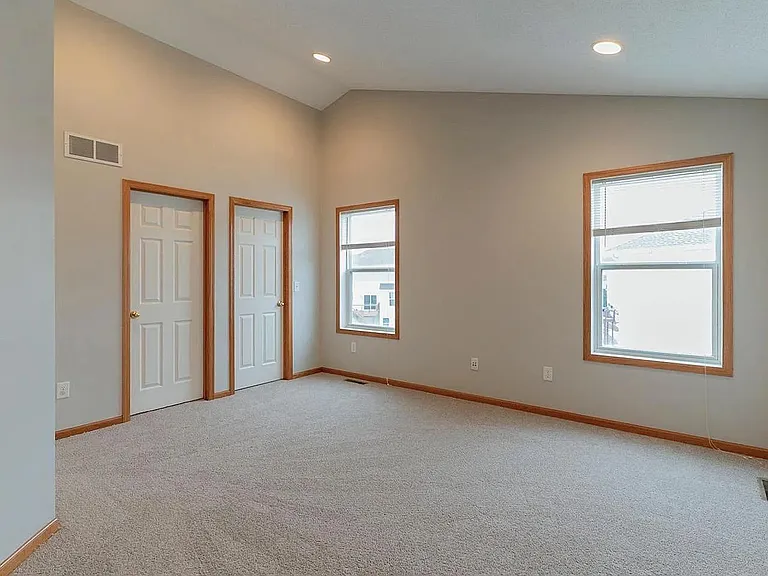 8413 Lobelia Ct — Photo 12