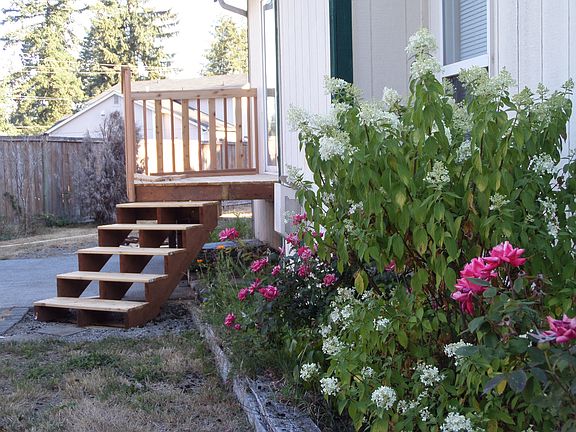 5th image of 19312 9th Ave E