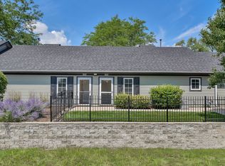 200 W South St UNIT 2B, Elburn, IL 60119