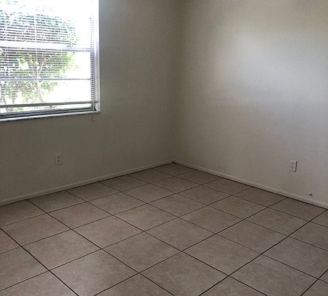 5th image of 3625 Meriden Ave APT A