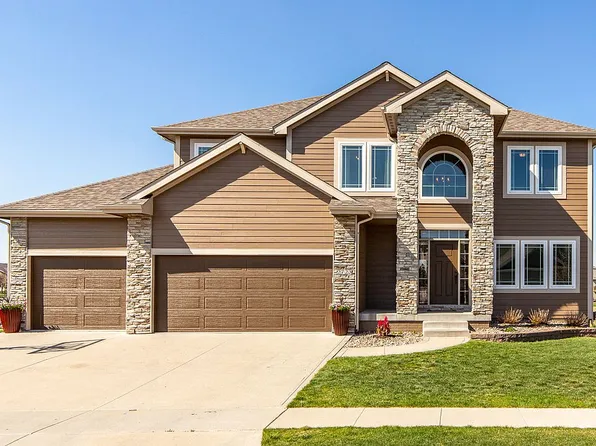 2723 Coyote Dr, Ames, IA 50014