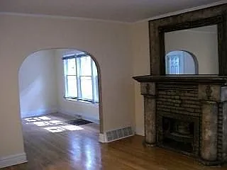 11637 S Wallace St photo 1