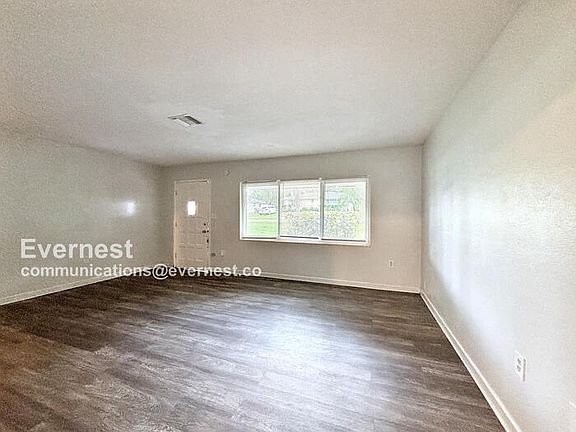 4th image of 1131 N Magnolia Cir
