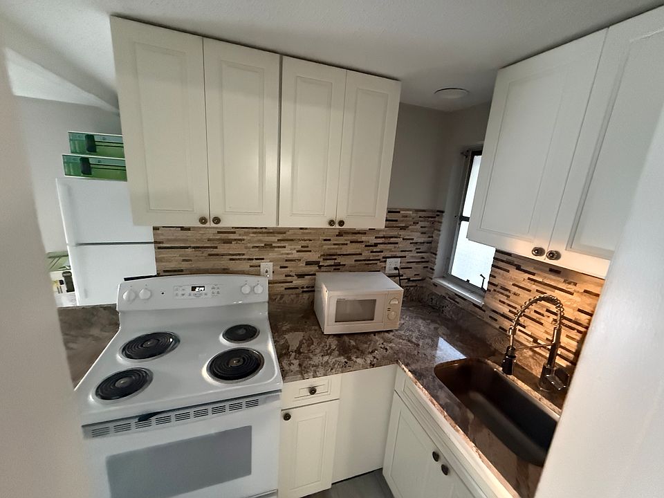 1st image of 2622 45th Ave W