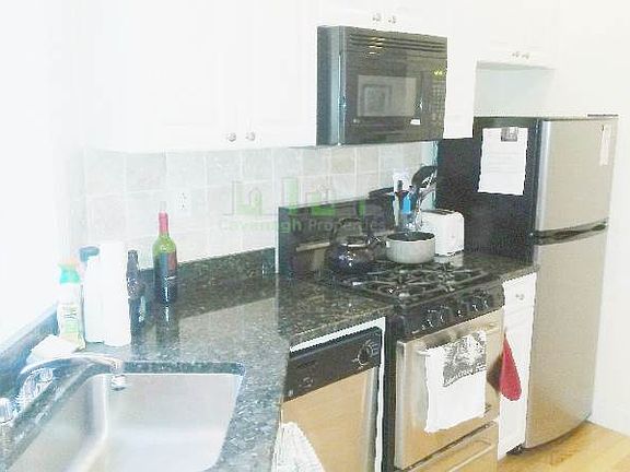 3rd image of 42 Hicks St APT 3S