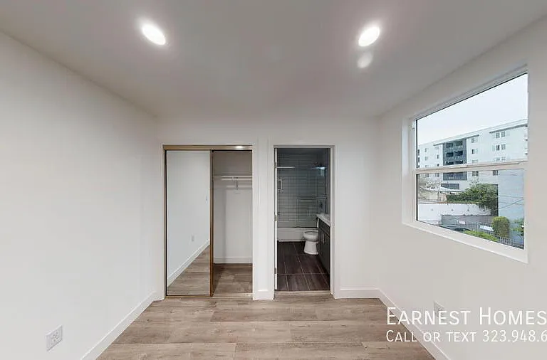 2219 1/2 W Court St — Photo 18