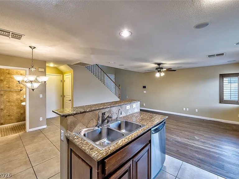5288 Judkins Dr — Photo 5
