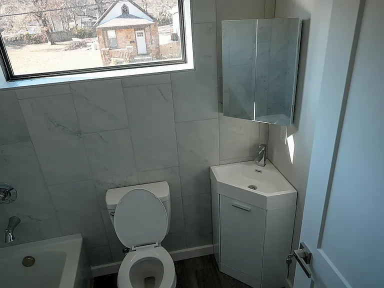 1021 S Woodrow St #A — Photo 15