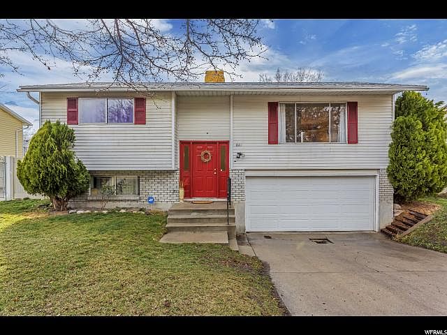 1st image of 841 N Dorothea Way
